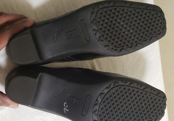 Aerosoles - Picture 4 of 5